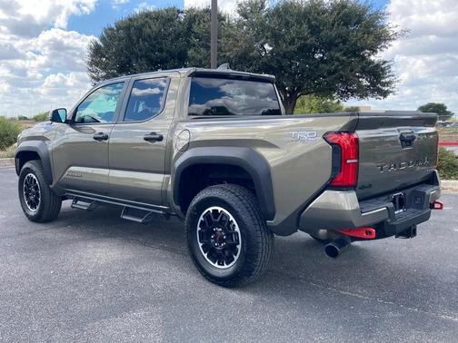 2025 Toyota Tacoma TRD Off Road