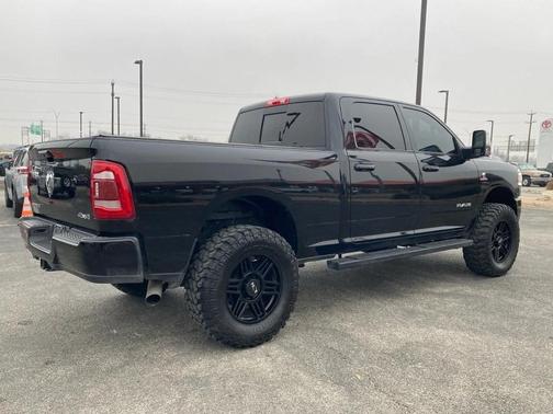2023 RAM 2500 Laramie Crew Cab 4x4 6'4' Box