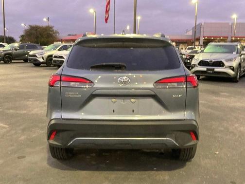 2023 Toyota Corolla Cross XLE