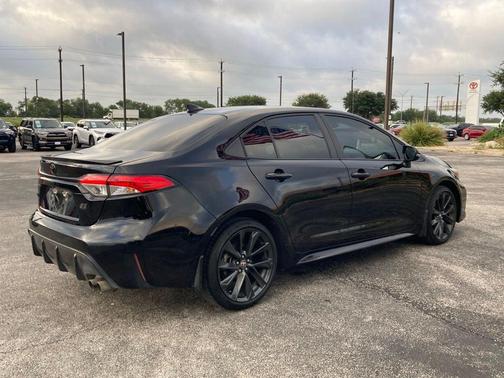 Midnight Black Metallic 2025 Toyota Corolla SE