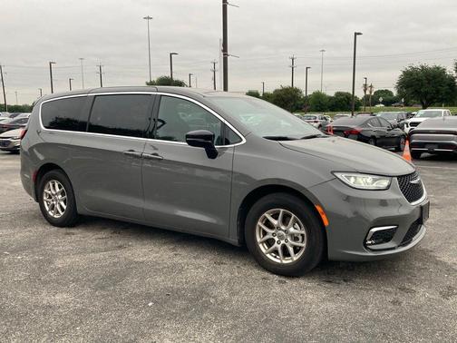 Ceramic Gray Clearcoat 2025 Chrysler Pacifica L
