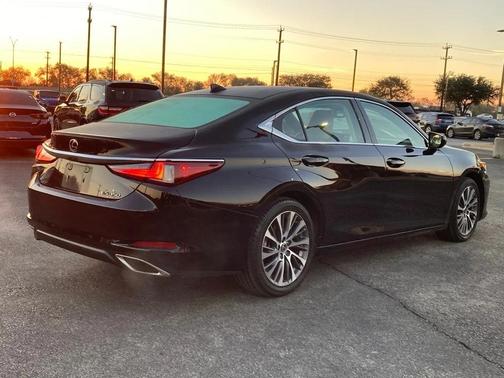 2019 Lexus ES 350 Luxury