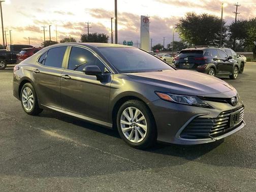 2024 Toyota Camry LE