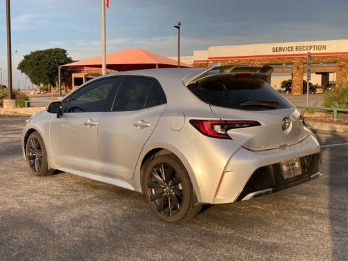 Classic Silver Metallic 2025 Toyota Corolla XSE