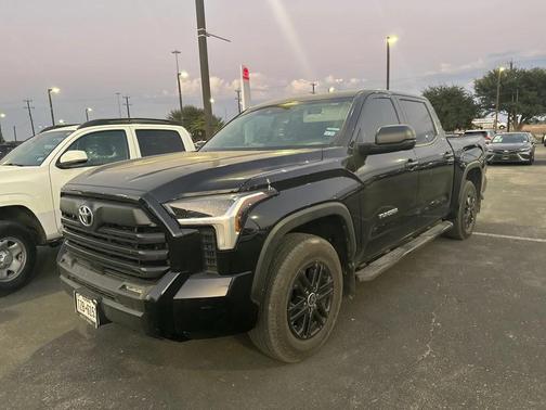 2024 Toyota Tundra SR5