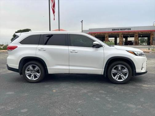 2018 Toyota Highlander Limited