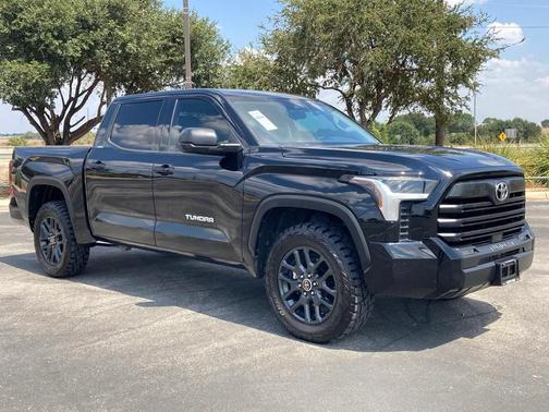 2022 Toyota Tundra SR5