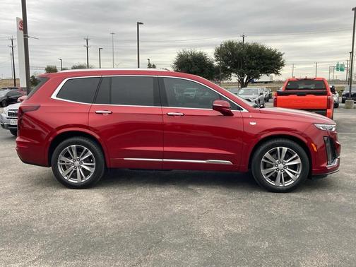 2024 Cadillac XT6 Premium Luxury FWD