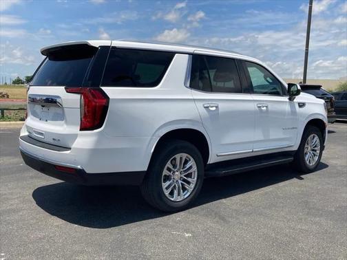 2023 GMC Yukon SLT