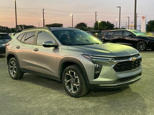2024 Chevrolet Trax LT