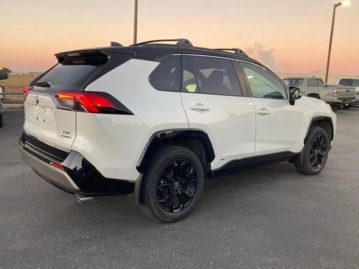 2024 Toyota RAV4 Hybrid SE