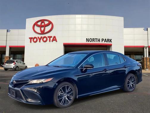 2023 Toyota Camry SE