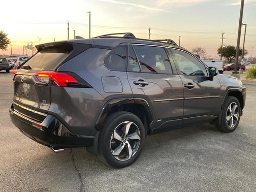 2025 Toyota RAV4 Hybrid SE