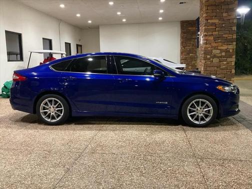 2016 Ford Fusion Hybrid SE