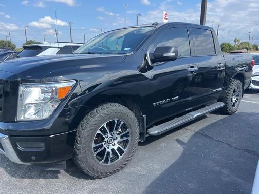 2020 Nissan Titan SV