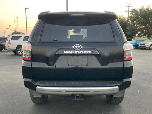 2021 Toyota 4Runner TRD Off Road