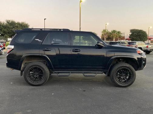 2021 Toyota 4Runner TRD Off Road