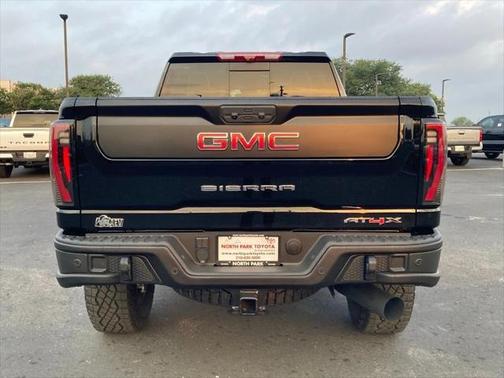 2025 GMC Sierra 2500 AT4