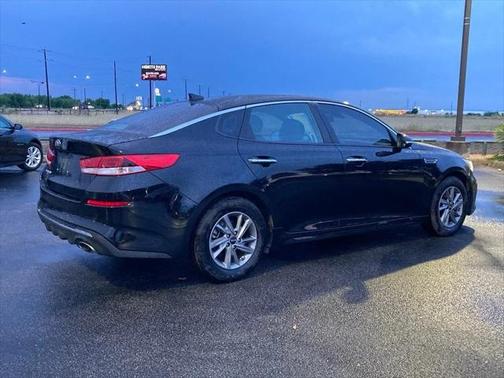 2020 Kia Optima LX