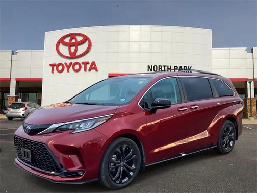 2024 Toyota Sienna XSE 7 Passenger