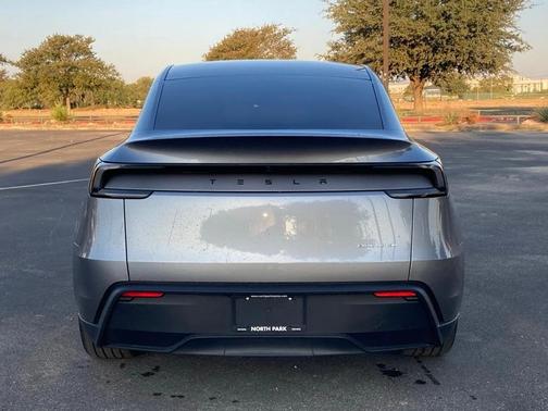 2026 Tesla Model Y Long Range Dual Motor All-Wheel Drive