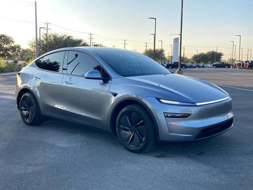 2026 Tesla Model Y Long Range Dual Motor All-Wheel Drive