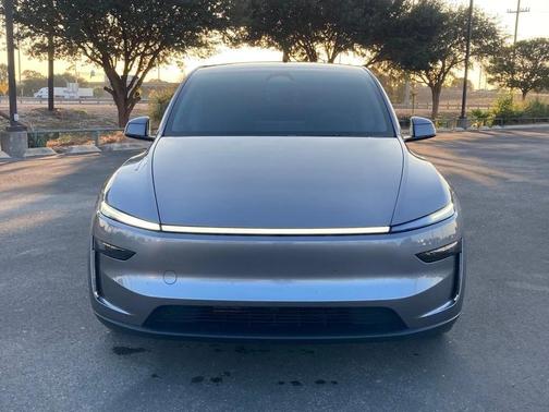 2026 Tesla Model Y Long Range Dual Motor All-Wheel Drive