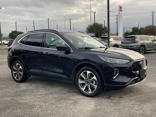 2023 Ford Escape Platinum