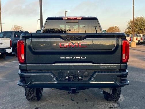2023 GMC Sierra 2500 Denali
