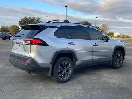2024 Toyota RAV4 Hybrid XLE Premium