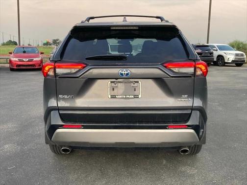 2023 Toyota RAV4 Hybrid SE
