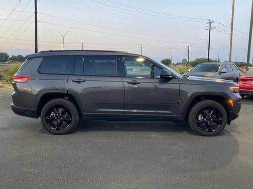 2023 Jeep Grand Cherokee L Altitude