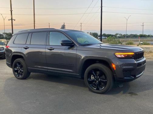 2023 Jeep Grand Cherokee L Altitude