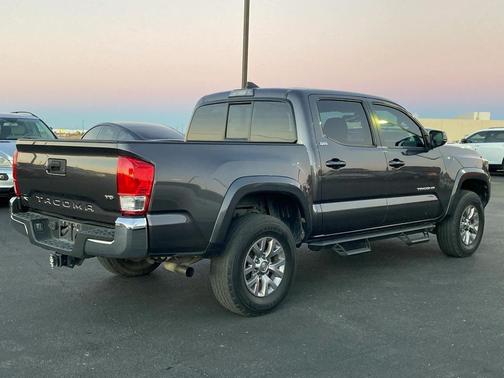 2017 Toyota Tacoma SR5