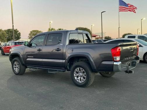 2017 Toyota Tacoma SR5