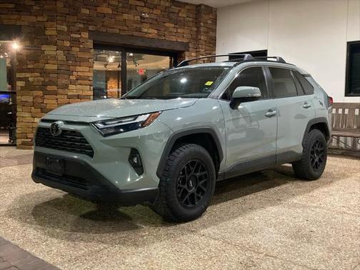 2022 Toyota RAV4 XLE Premium