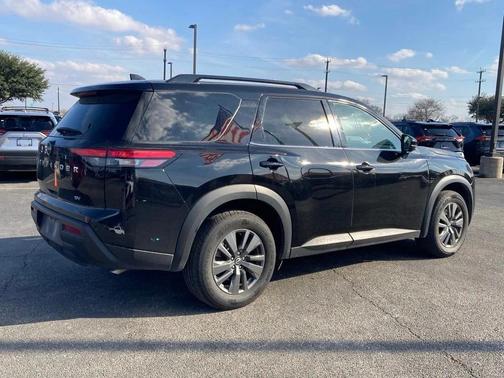 2024 Nissan Pathfinder SV FWD