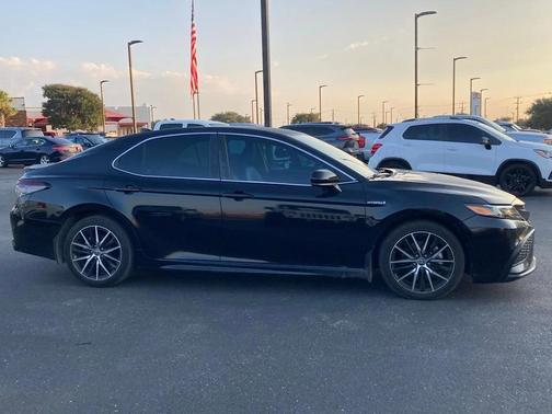 2021 Toyota Camry SE
