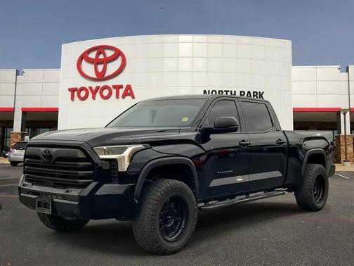 2022 Toyota Tundra SR5