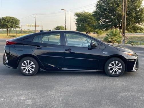 2022 Toyota Prius Prime XLE