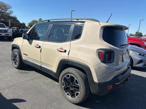 2016 Jeep Renegade Trailhawk
