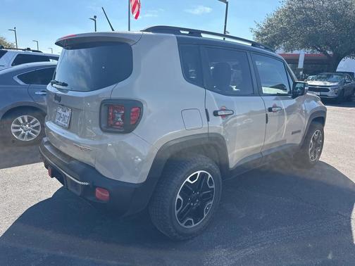 2016 Jeep Renegade Trailhawk