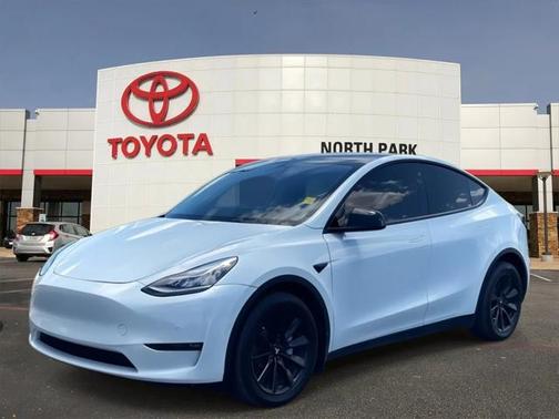2022 Tesla Model Y Long Range Dual Motor All-Wheel Drive