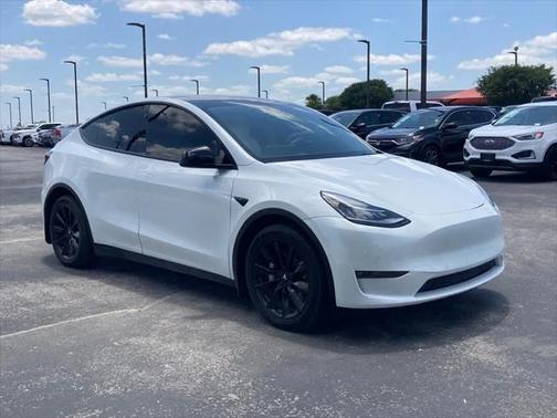 2022 Tesla Model Y Long Range Dual Motor All-Wheel Drive