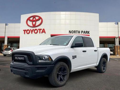 2024 RAM 1500 Classic Warlock Crew Cab 4x2 5'7' Box