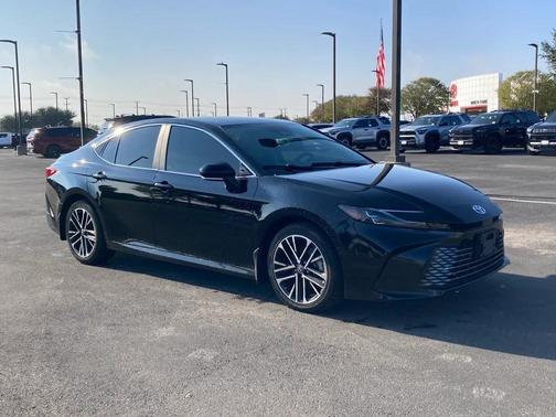 2025 Toyota Camry XLE