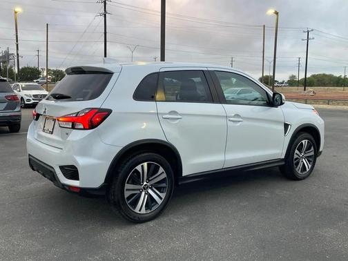 2024 Mitsubishi Outlander Sport SE
