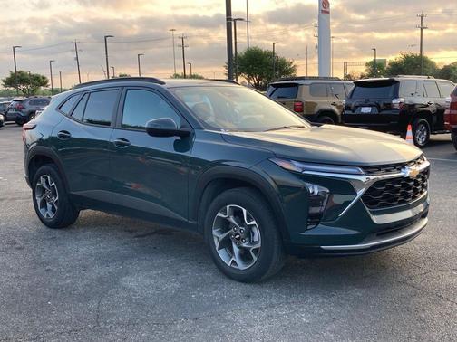 Cypress Gray 2025 Chevrolet Trax LT