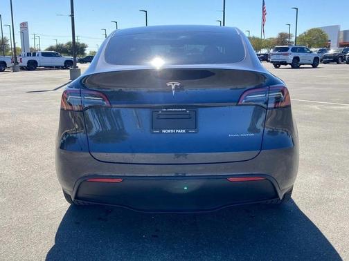2024 Tesla Model Y Long Range Dual Motor All-Wheel Drive