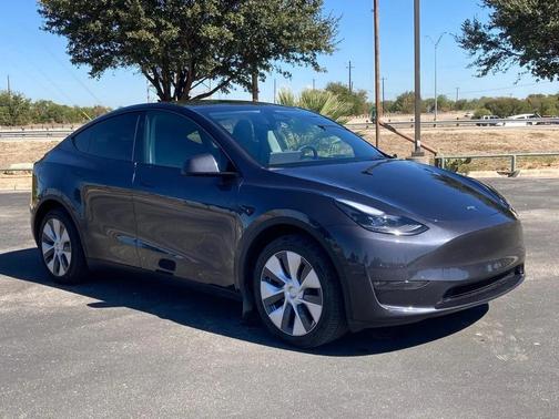 2024 Tesla Model Y Long Range Dual Motor All-Wheel Drive